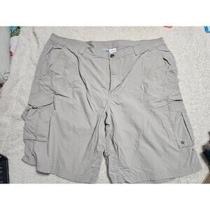 Men's cargo shorts